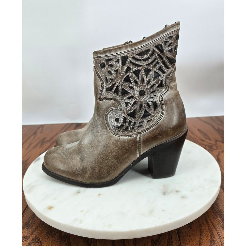 Corral‎ Boots Festival Boho Western Round Toe Cut Out Boots
